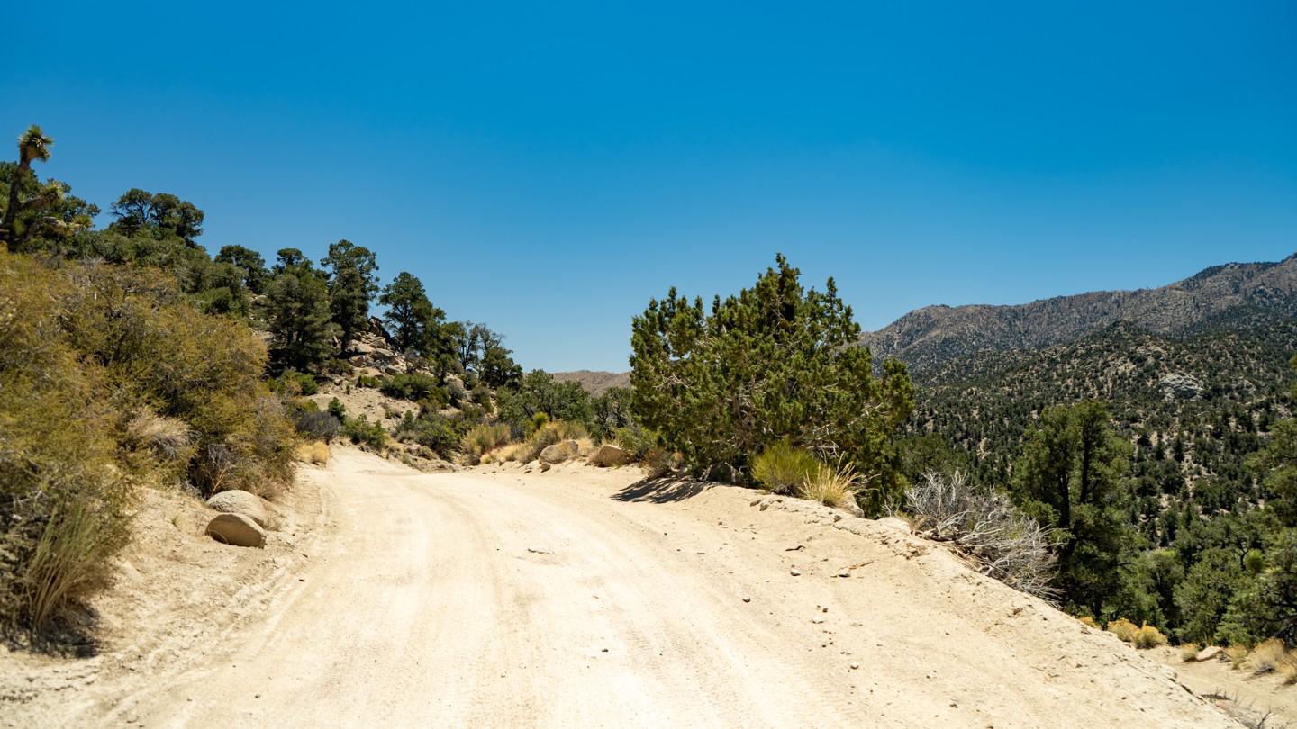 2N02 Burns Canyon California Offroad Trail